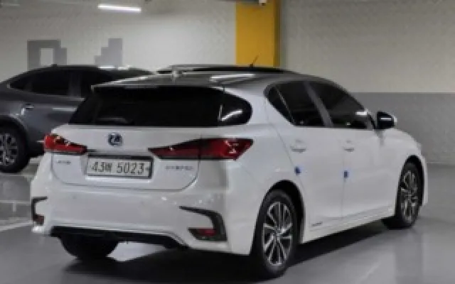 뉴CT CT200H 렉서스 2017/12 60,696km
