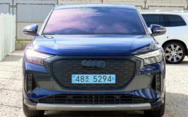 Q4 e-트론 40 스포트백 아우디 2022/09 227,985km